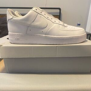 Nike air force 1 size 11 GREAT CONDITION NO LACES